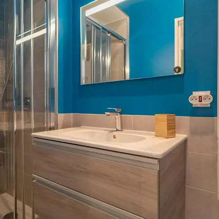 With Panoramic Views Of Thau Lagoon *